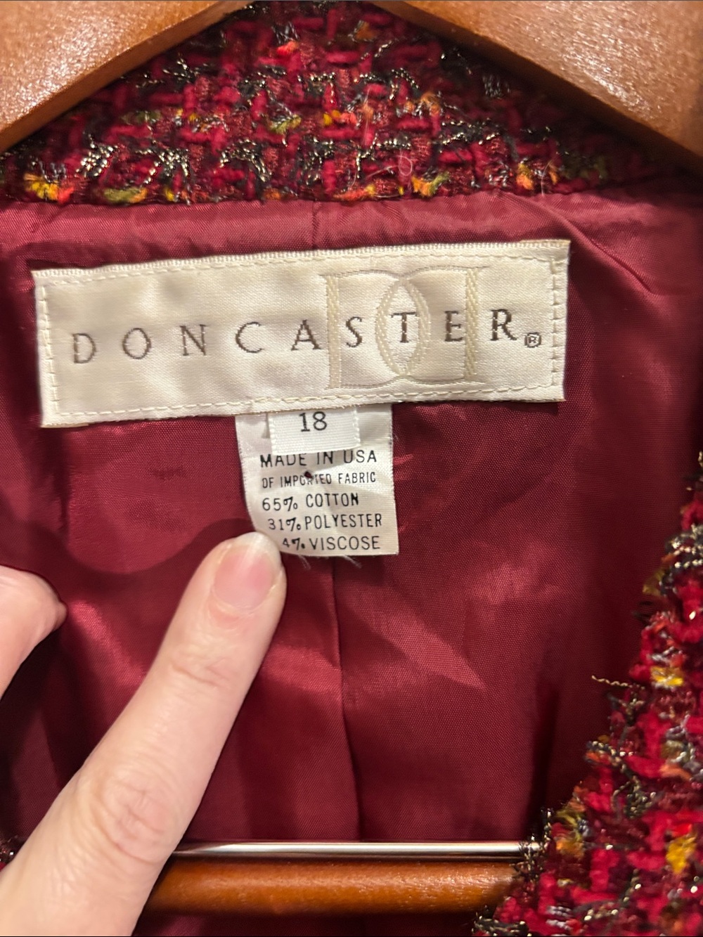 VTG Doncaster Tweed 2-Piece Skirt Suit Set Burgundy Red Metallic Size 18 USA EUC - Picture 2 of 16
